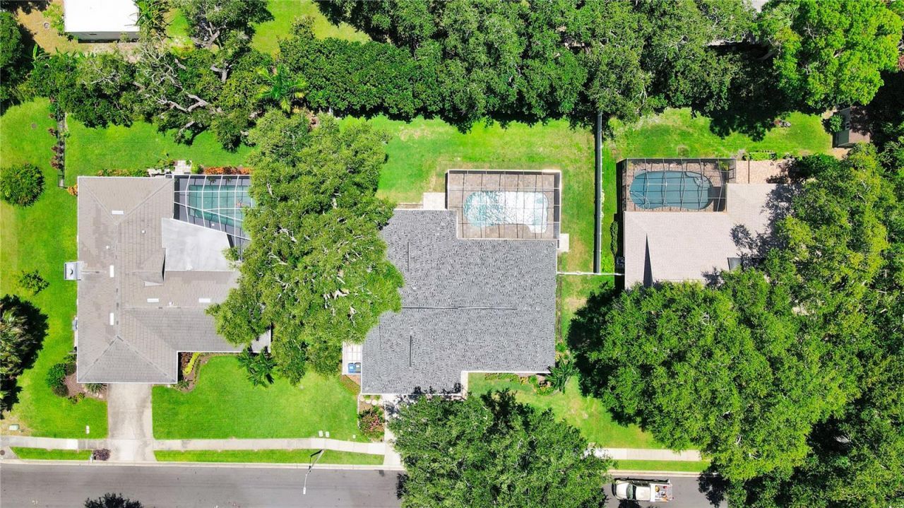 2905 Bluffs Drive, Largo, FL 33770 Photo