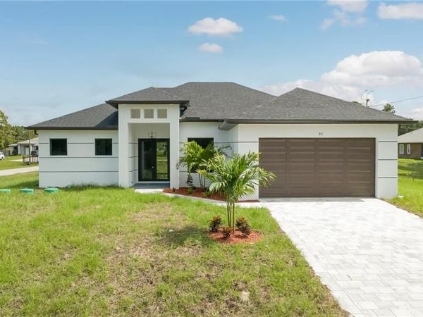 931 Barcelona ST E, LEHIGH ACRES, FL 33974