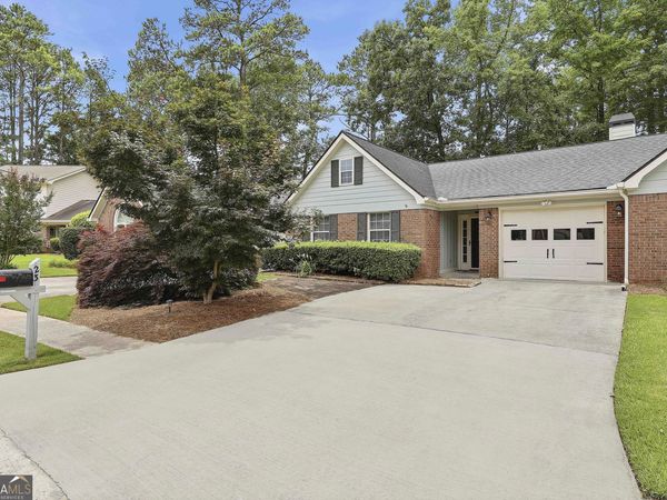 23 Dover Trail, Peachtree City, GA 30269