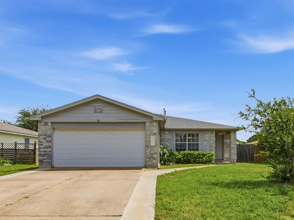 718 Blair Ave , Bastrop, TX 78602