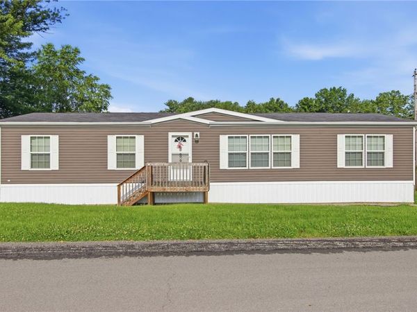 16 Jean St, Belle Vernon, PA 15012