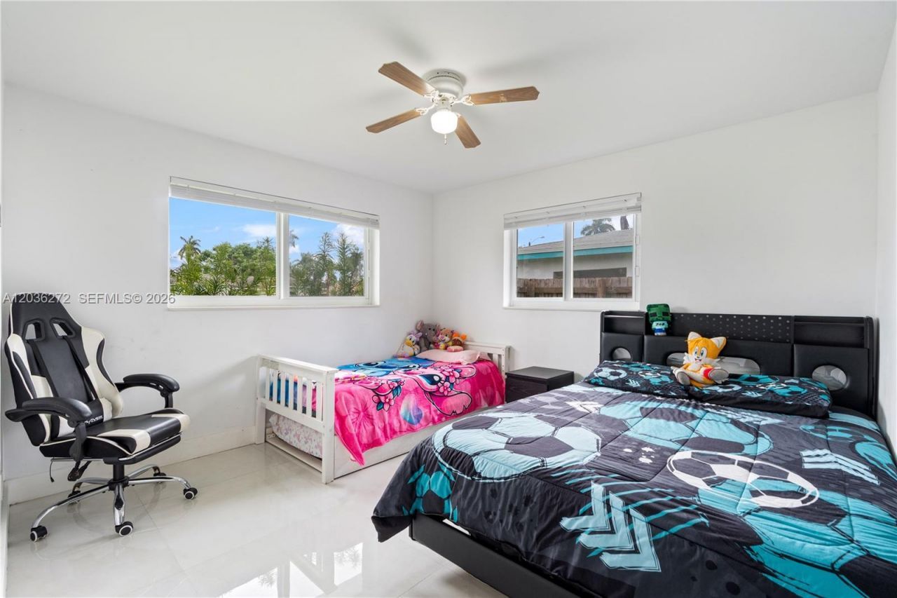 706 N 32nd Ct , Hollywood, FL 33021 Photo
