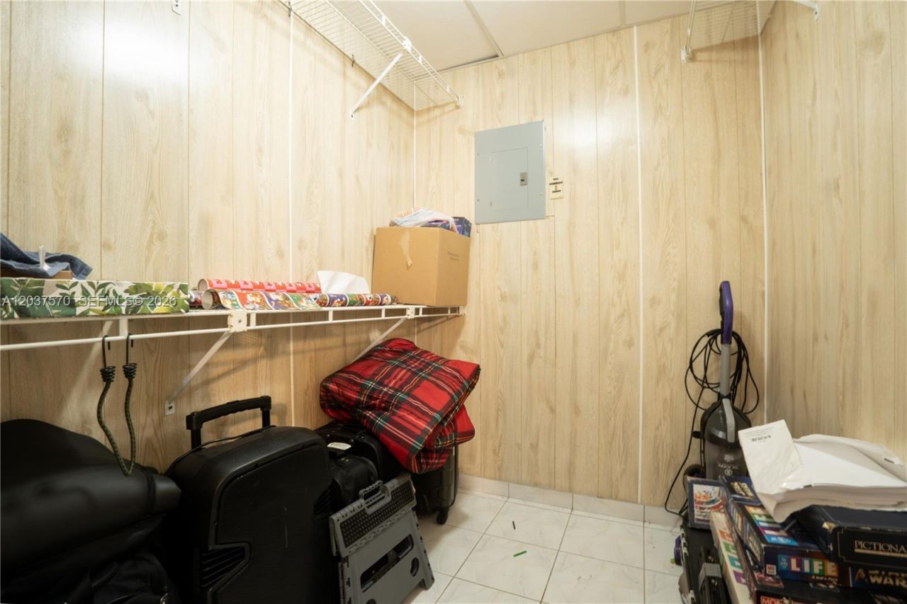 7899 NW 174th Ter, Hialeah, FL 33015 Photo