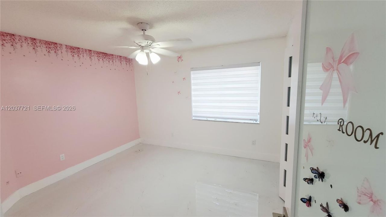 1421 SW 104th Ave, Pembroke Pines, FL 33025 Photo