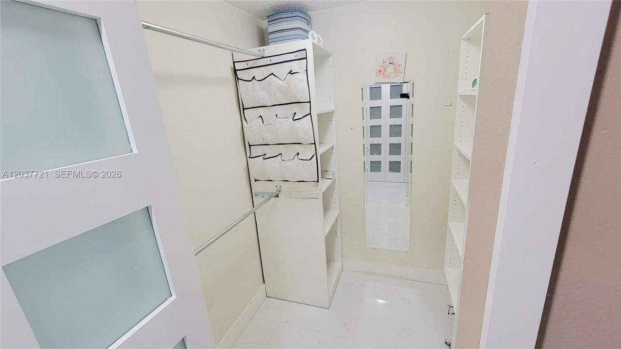 1421 SW 104th Ave, Pembroke Pines, FL 33025 Photo
