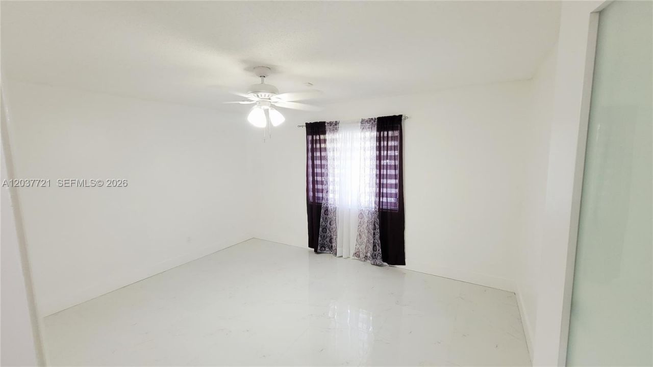 1421 SW 104th Ave, Pembroke Pines, FL 33025 Photo