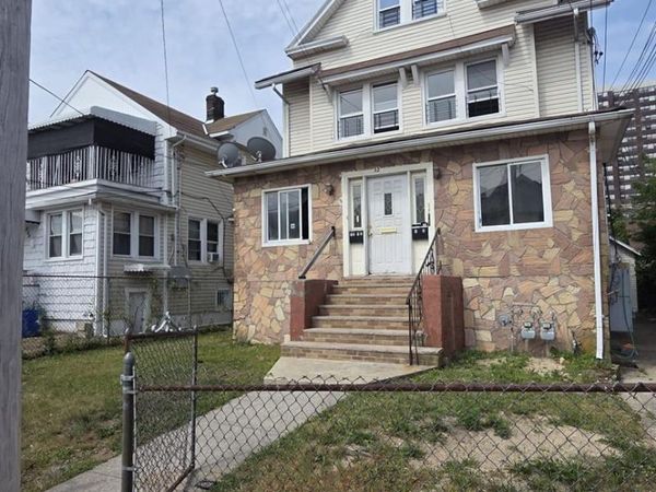 329 Beach 29th Street , Far Rockaway, NY 11691
