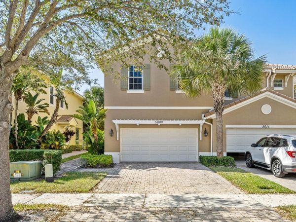 5009 Dulce Court, Palm Beach Gardens, FL 33418