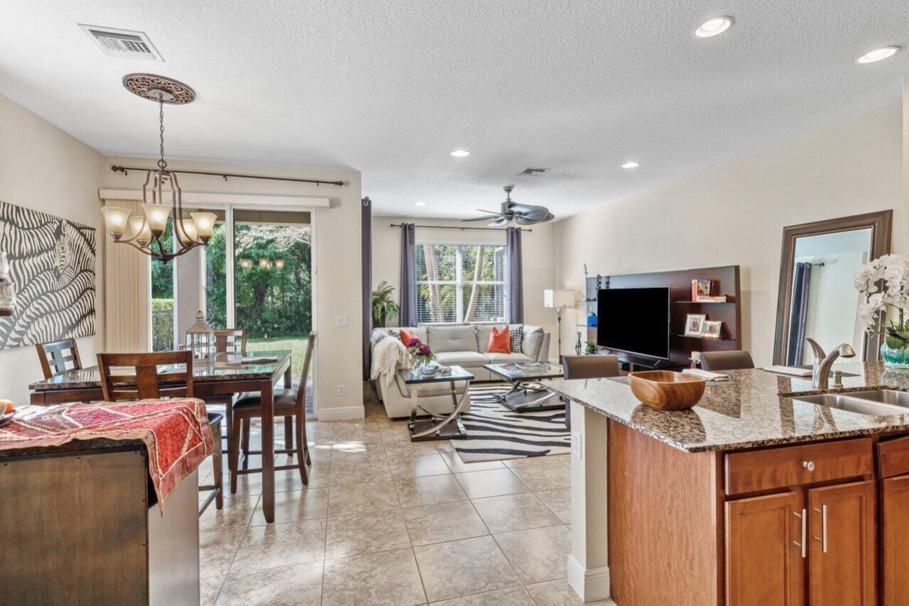 5009 Dulce Court, Palm Beach Gardens, FL 33418 Photo