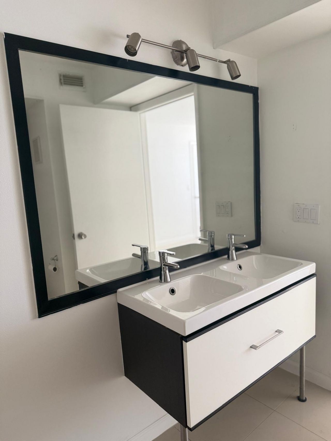 815 West Boynton Beach Boulevard, Unit 15-103, Boynton Beach, FL 33426 Photo