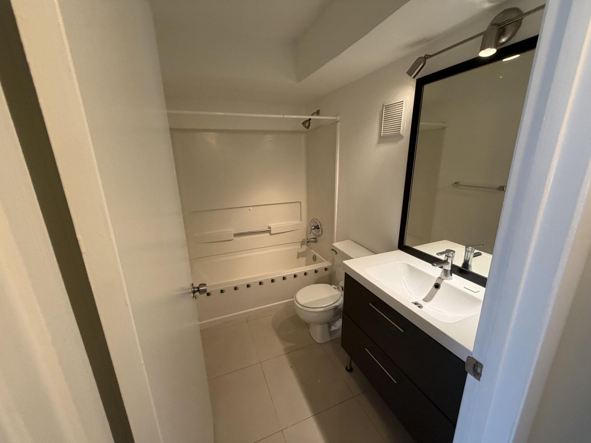 815 West Boynton Beach Boulevard, Unit 15-103, Boynton Beach, FL 33426 Photo