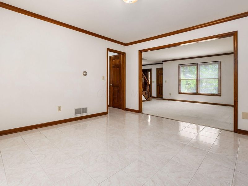 100 E Dublin Granville Road , Worthington, OH 43085 Photo 18