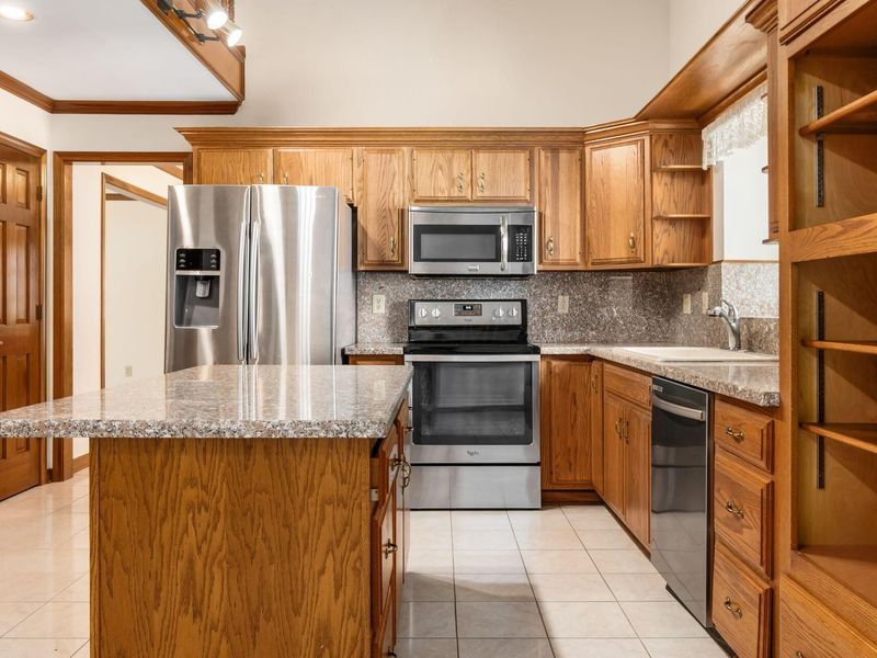 100 E Dublin Granville Road , Worthington, OH 43085 Photo 24