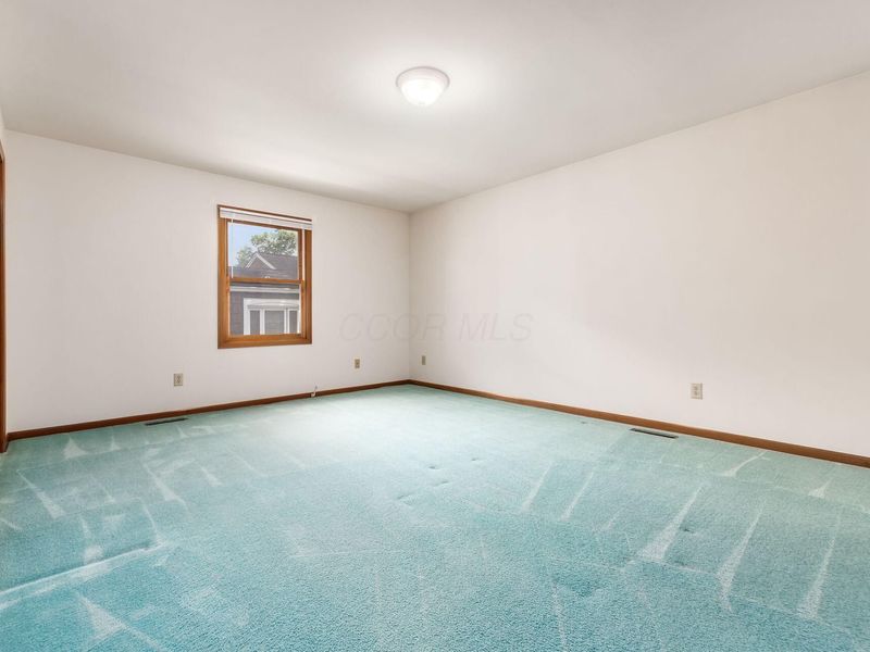 100 E Dublin Granville Road , Worthington, OH 43085 Photo 32