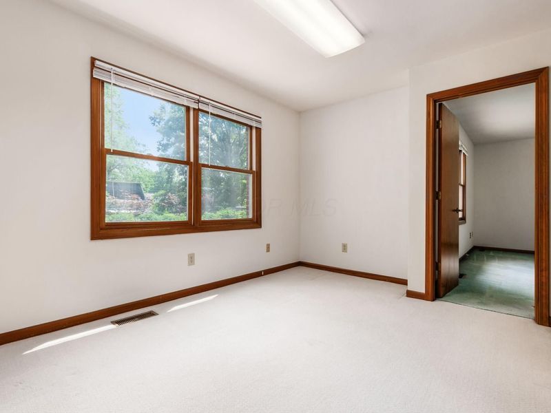 100 E Dublin Granville Road , Worthington, OH 43085 Photo 35