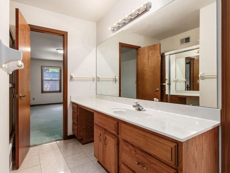 100 E Dublin Granville Road , Worthington, OH 43085 Photo 37
