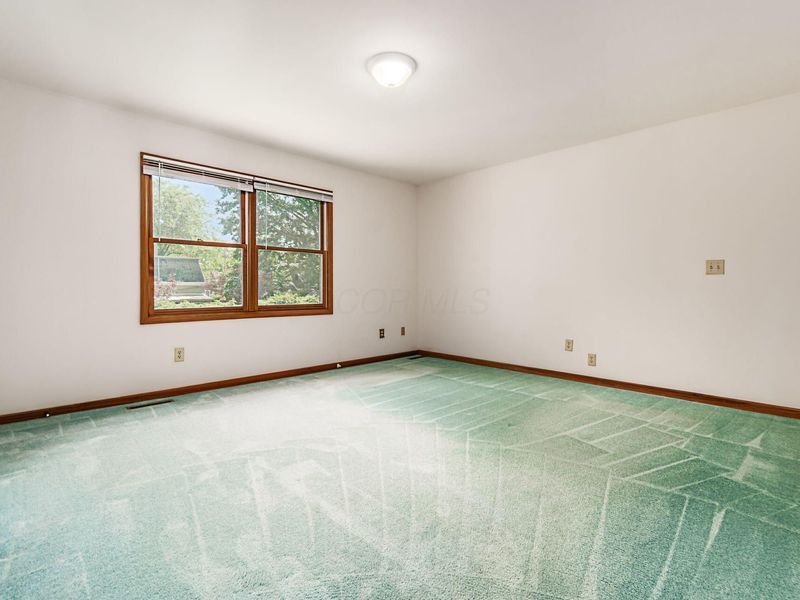 100 E Dublin Granville Road , Worthington, OH 43085 Photo 39