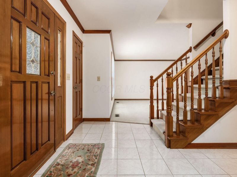 100 E Dublin Granville Road , Worthington, OH 43085 Photo 4