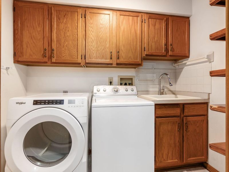 100 E Dublin Granville Road , Worthington, OH 43085 Photo 5