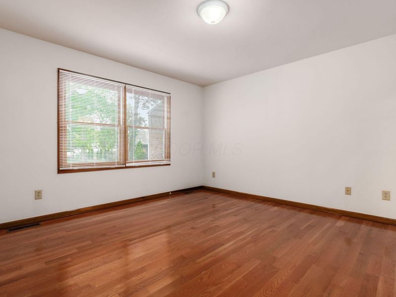 100 E Dublin Granville Road , Worthington, OH 43085 Photo 8