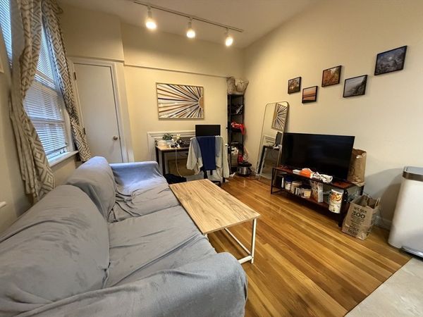 11 S Russell St., Unit 3, Boston, MA 02114