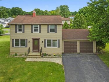 4767 Four Seasons Drive, Liverpool, NY 13088