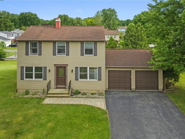 4767 Four Seasons Drive , Liverpool, NY 13088