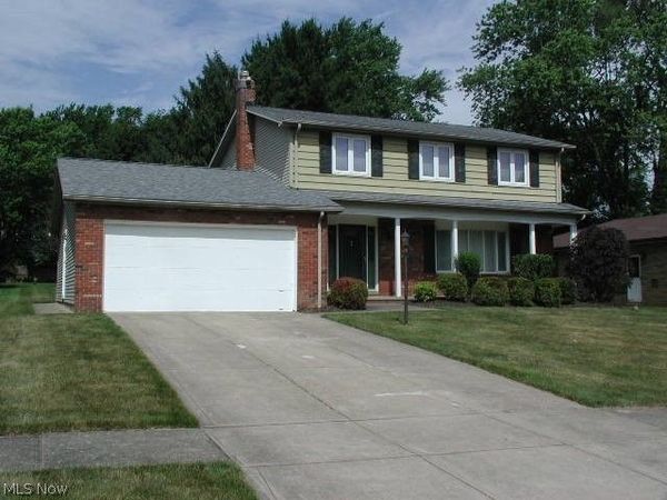 5610 Essex Drive , Seven Hills, OH 44131