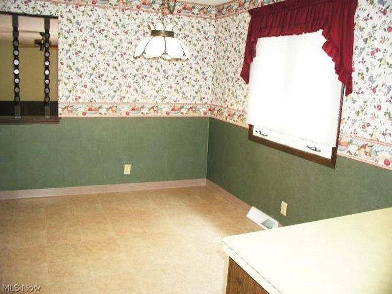 5610 Essex Drive, Seven Hills, OH 44131 Photo 11
