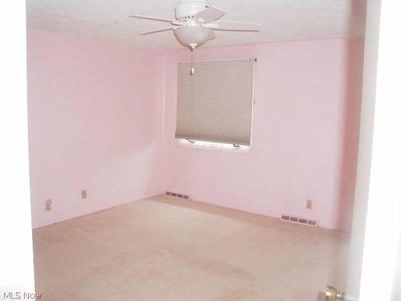 5610 Essex Drive, Seven Hills, OH 44131 Photo 22