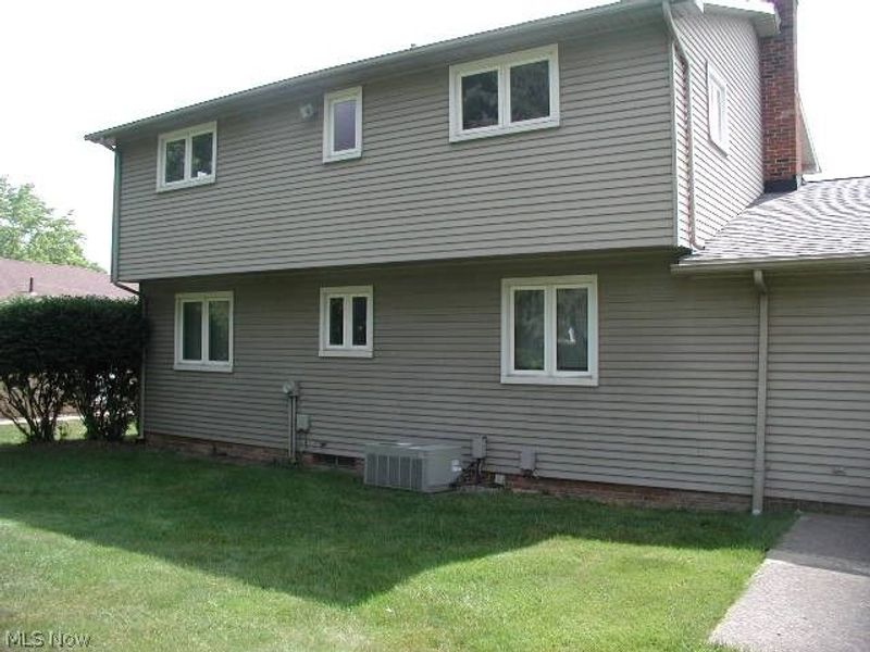 5610 Essex Drive, Seven Hills, OH 44131 Photo 6