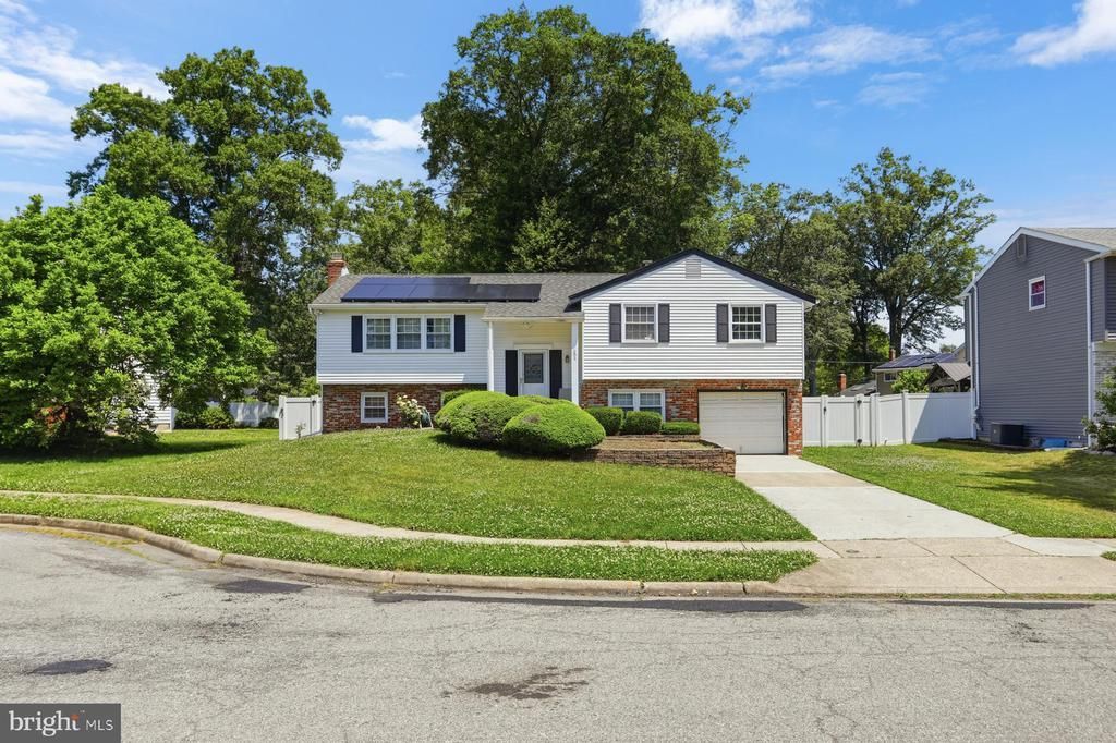 204 Mildred Court, Mount Laurel, NJ 08054 Main Photo