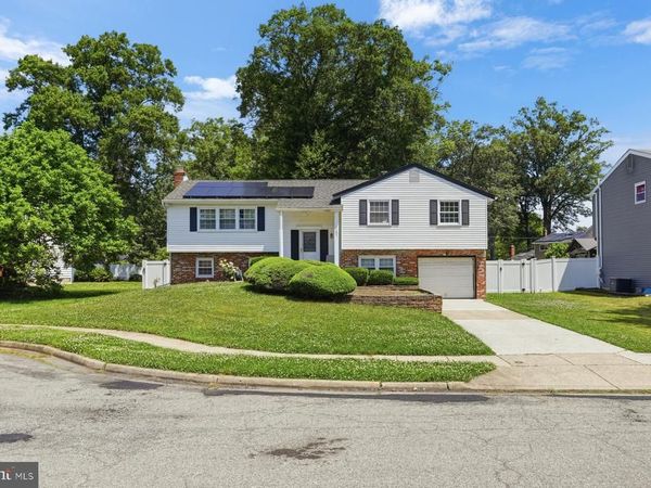 204 MILDRED COURT, MOUNT LAUREL, NJ 08054