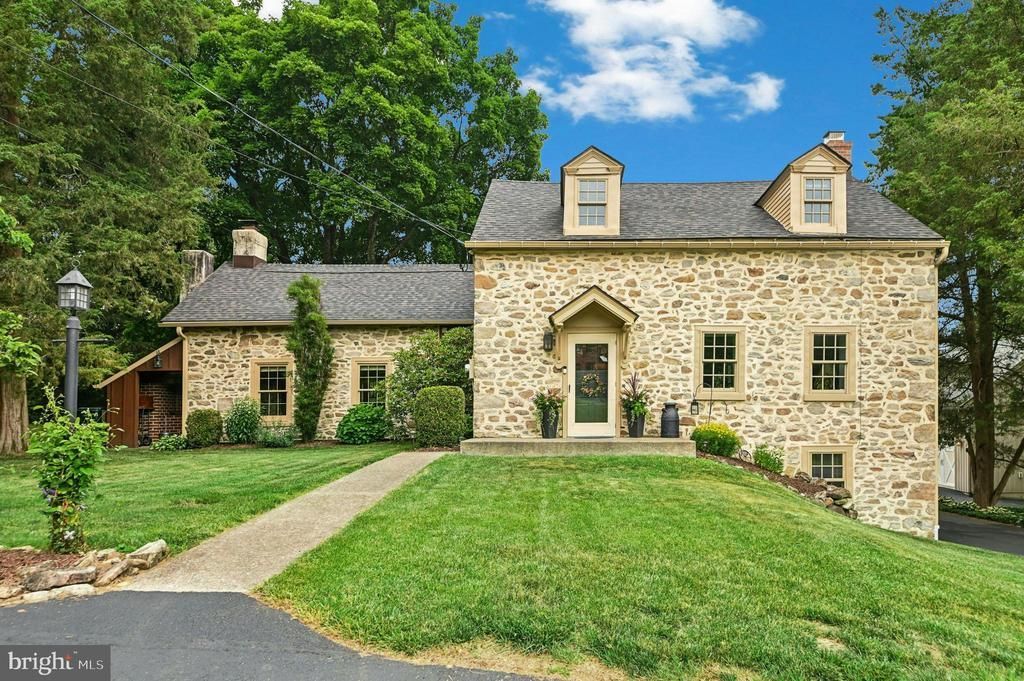 4925 MILL ROAD , EMMAUS, PA 18049