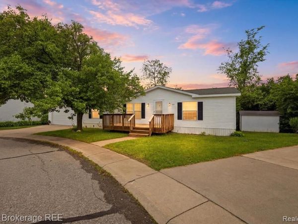 2500 Mann Mann Road , Independence Twp, MI 48346