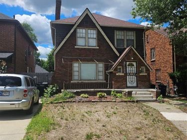 18071 Pennington Drive, Detroit, Mi 48221