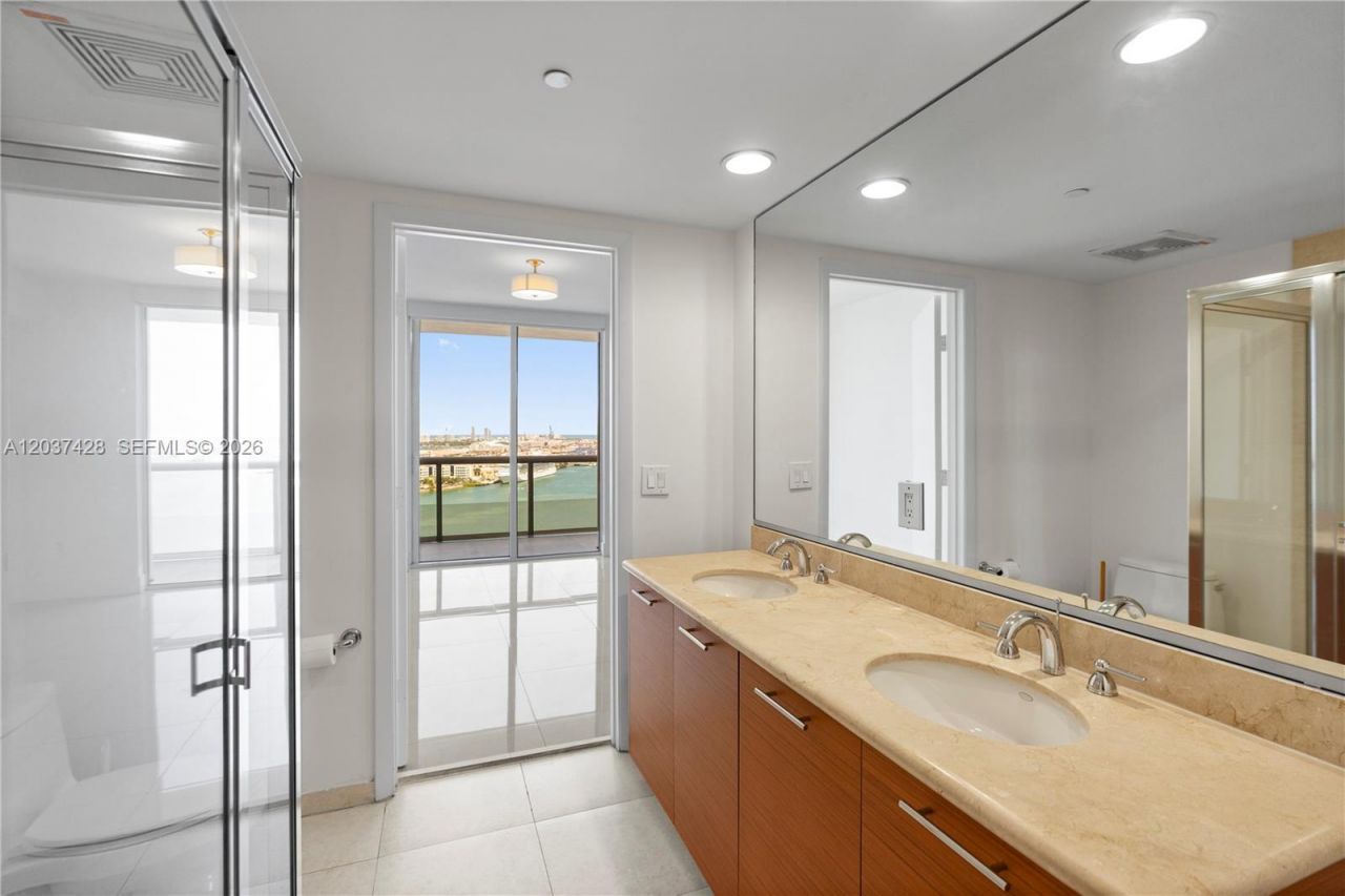 50 Biscayne Blvd , Unit 2604, Miami, FL 33132 Photo