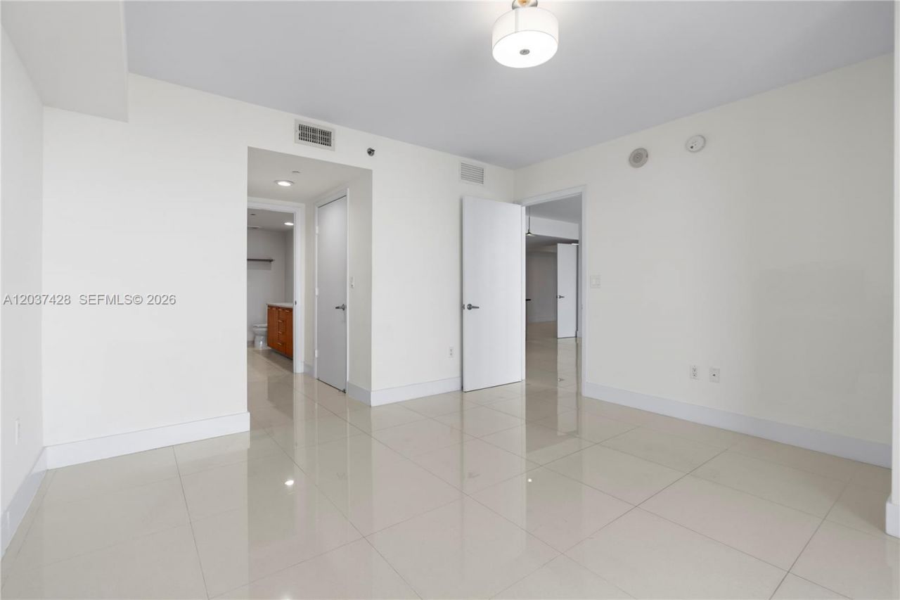 50 Biscayne Blvd , Unit 2604, Miami, FL 33132 Photo