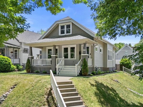 6431 Vista Ave, Wauwatosa, WI 53213