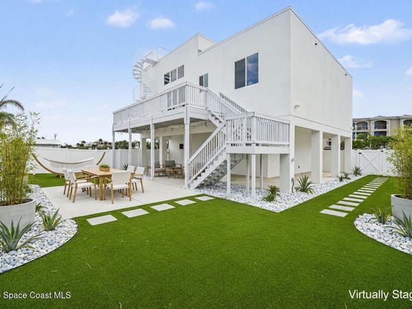 2031 S Orlando Avenue, Cocoa Beach, FL 32931