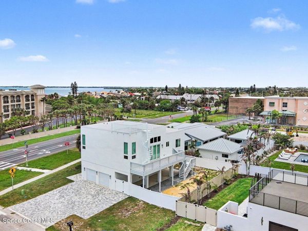 2031 S Orlando Avenue , Cocoa Beach, FL 32931