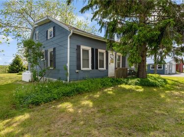 13880 State Route 90, Locke, NY 13092