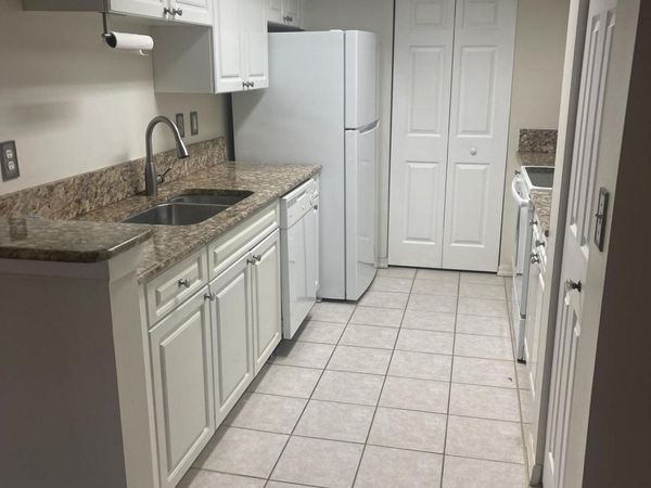 400 N Crestwood Ct Court N, Unit 417, Royal Palm Beach, FL 33411
