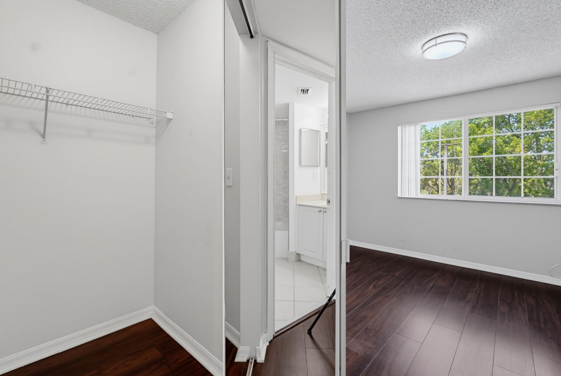 400 N Crestwood Ct Court N, Unit 417, Royal Palm Beach, FL 33411 Photo