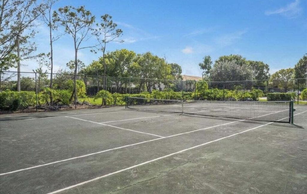 400 N Crestwood Ct Court N, Unit 417, Royal Palm Beach, FL 33411 Photo
