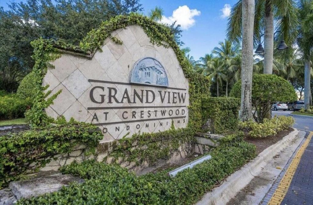 400 N Crestwood Ct Court N, Unit 417, Royal Palm Beach, FL 33411 Photo