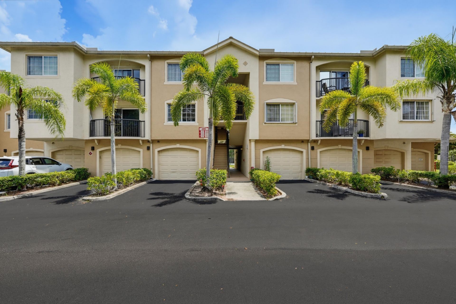 400 N Crestwood Ct Court N, Unit 417, Royal Palm Beach, FL 33411 Photo