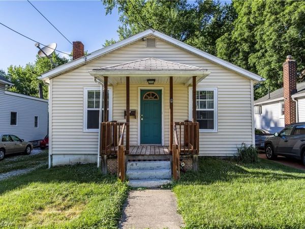 143 E Central Avenue , Ravenna, OH 44266