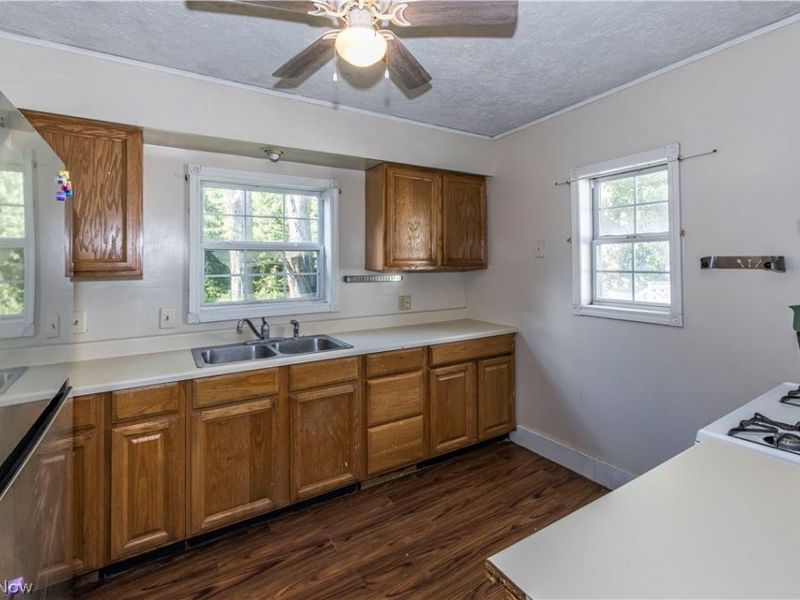 143 E Central Avenue , Ravenna, OH 44266 Photo 13