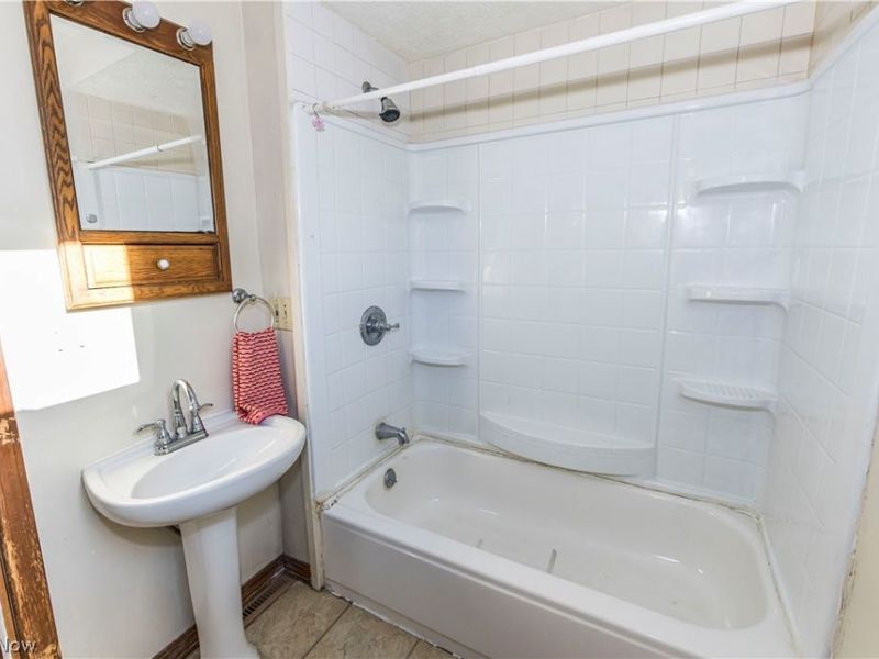 143 E Central Avenue , Ravenna, OH 44266 Photo 15